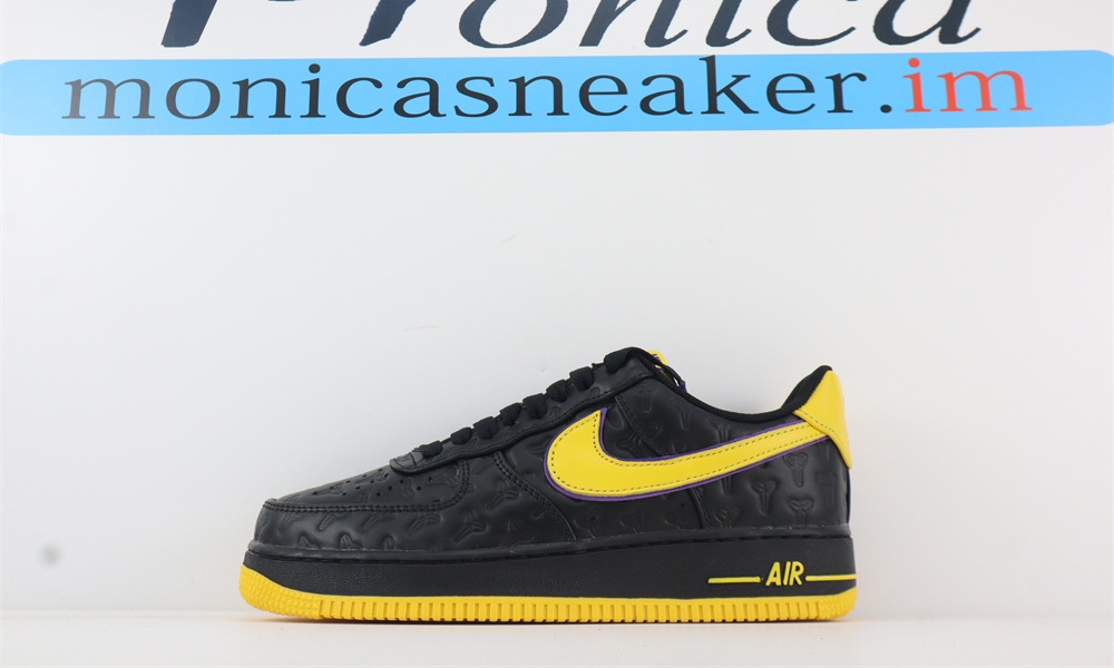 NIKE air force 1 kobe