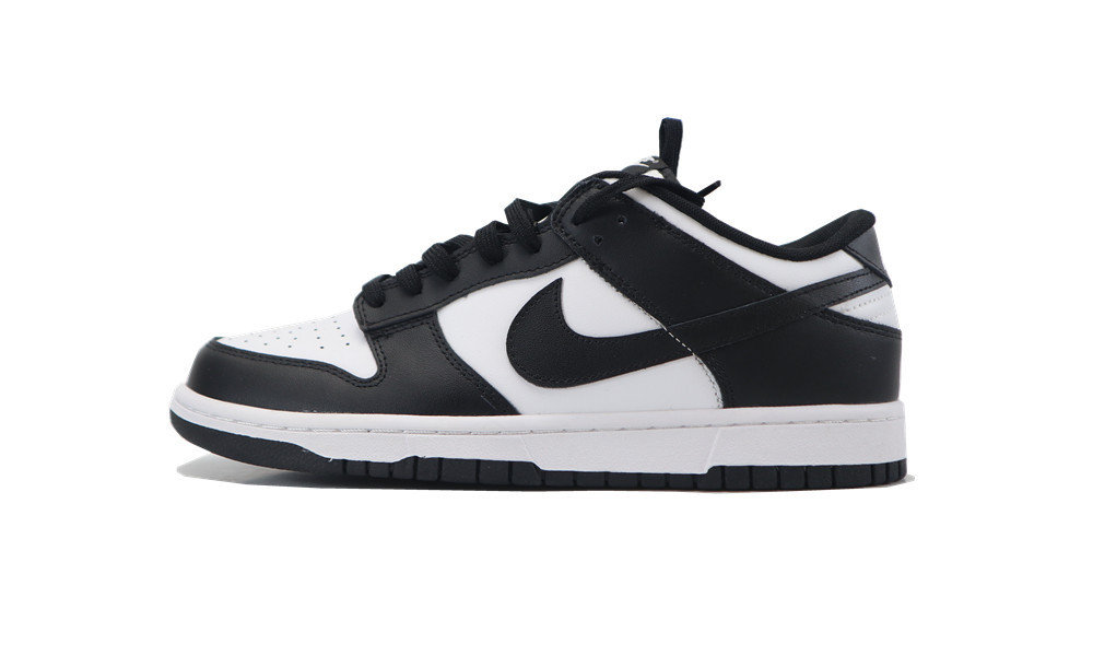 NIKE DUNK SB low Black and white