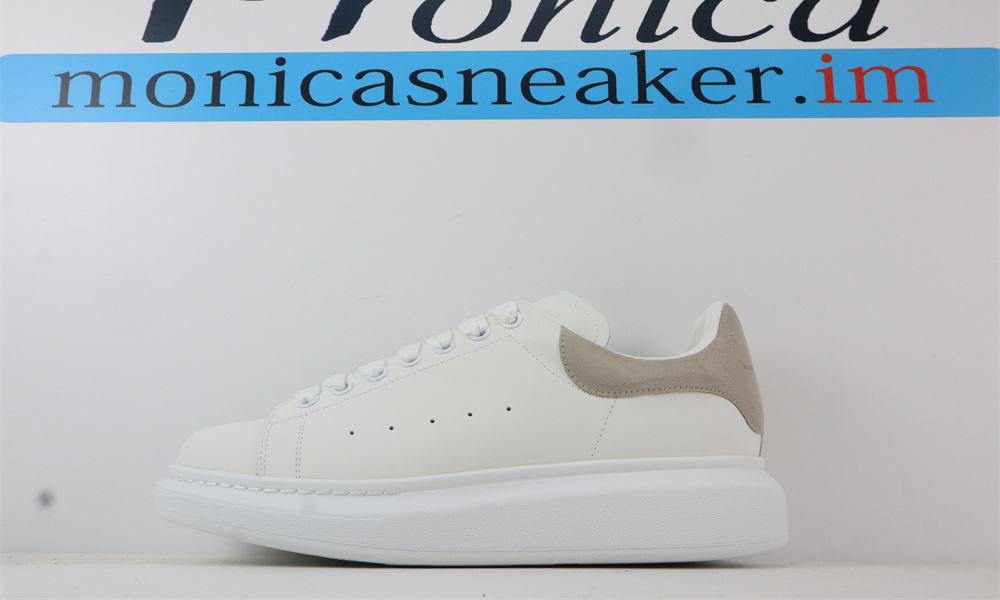 Alexander McQueen Oversized Patchouli