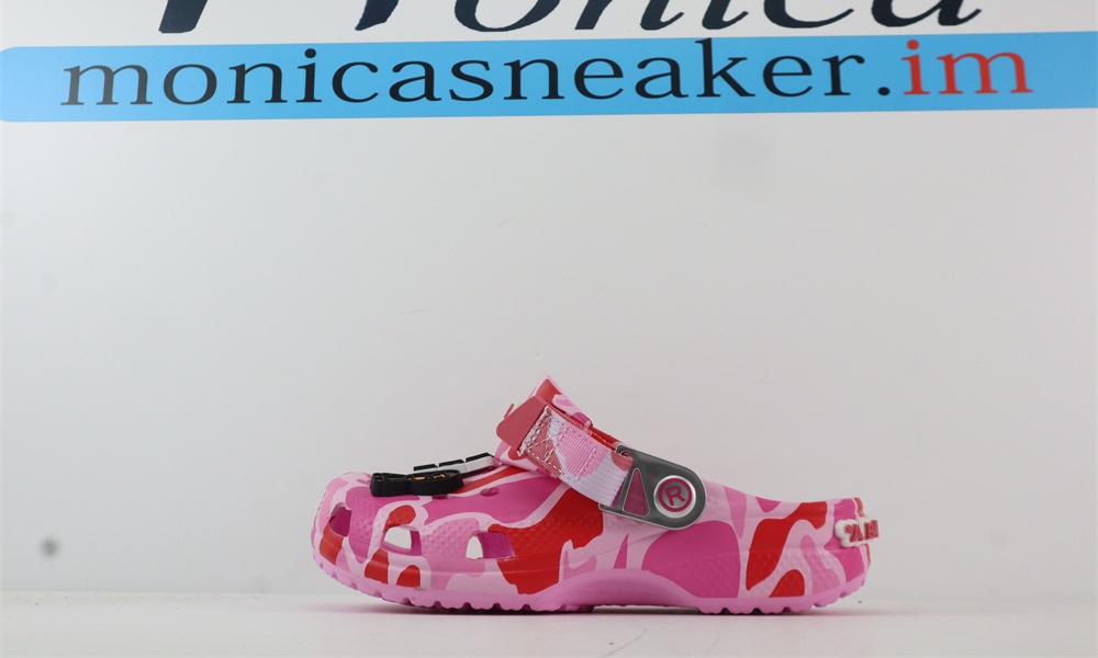 Crocs Classic Clog A Bathing Ape ABC...