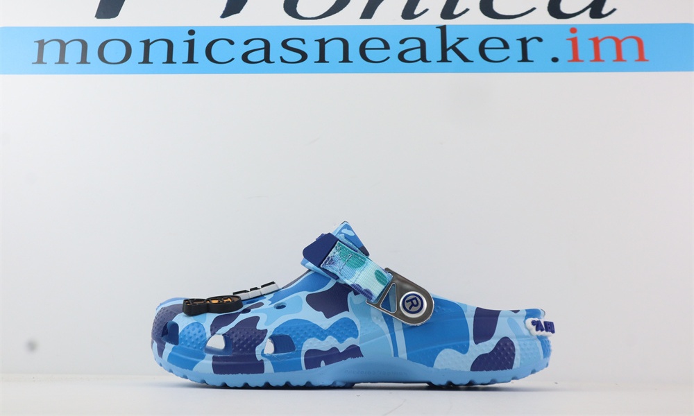 Crocs Classic Clog A Bathing Ape ABC...